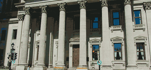 Behold the grandeur of Moneta Money Bank embodied in a majestic classical building. Tradition meets modern finance in this architectural masterpiece.