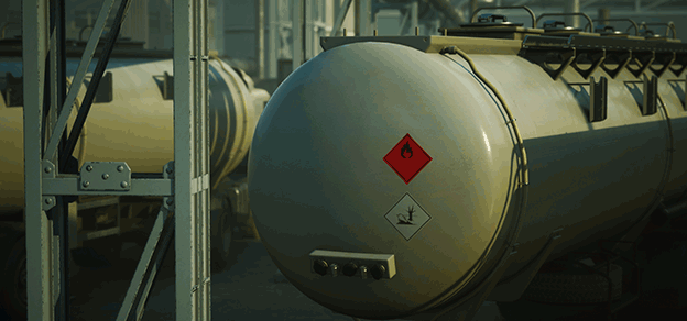 A large white tank with LNG