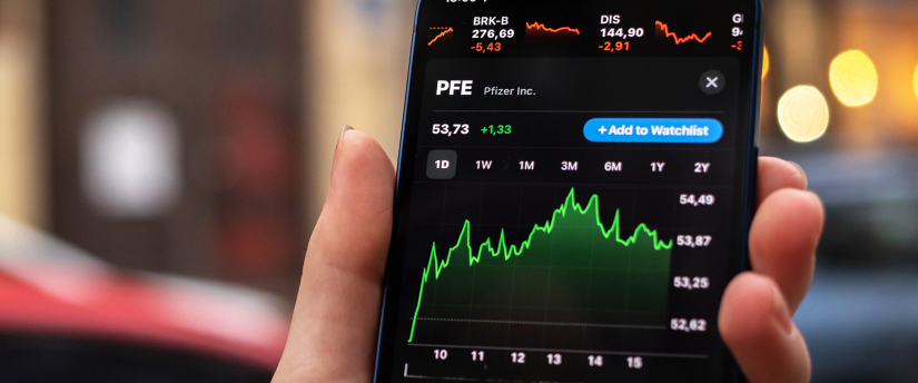 A graph showing the fluctuating value of Pfizer stocks over time.
