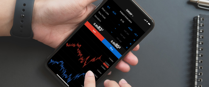 Infographic illustrating strategies for making money with Bitcoin, highlighting forex traders' habits and techniques.